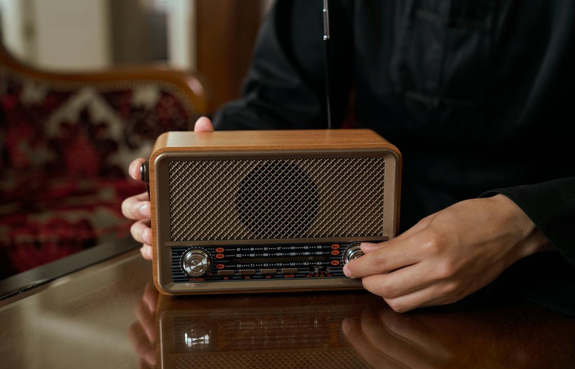 Ses Yükseltici: Ev Sineması Deneyimini Üst Seviyeye Taşıyan Cihazlar